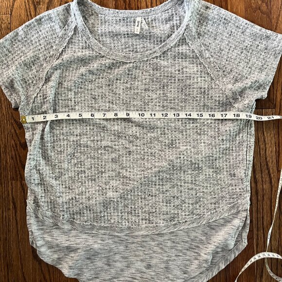Mudd Waffle Textured Knit Women’s Shirt Comfy Grey Size Small - Picture 4 of 6
